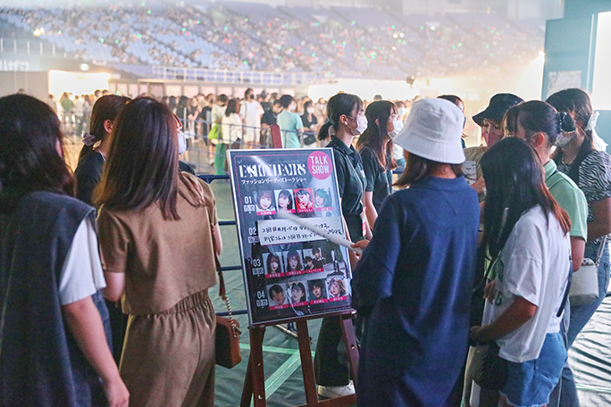 FASHION LEADERS